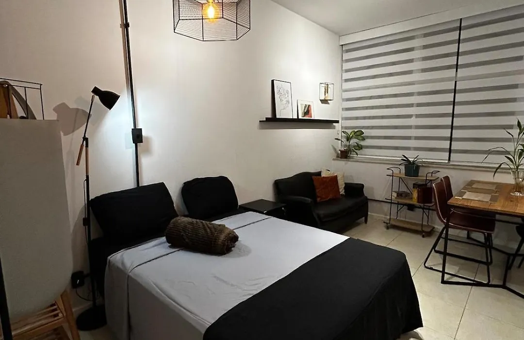 Loft com área de trabalho isolado - Centro do Rio de Janeiro-1