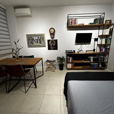 Loft com área de trabalho isolado - Centro do Rio de Janeiro-3